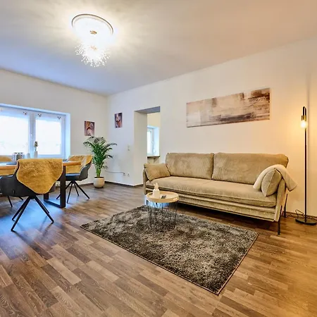 Apanoxa Homes I Zentral I Geschaefts- Und Monteurswohnung Straubing